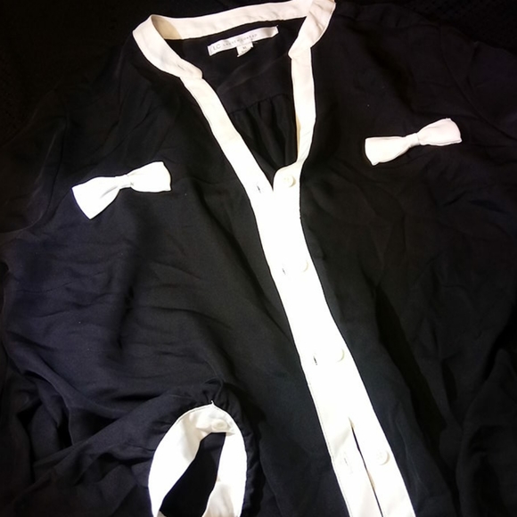 Lauren Conrad sleek bow tie top XL - Picture 2 of 3